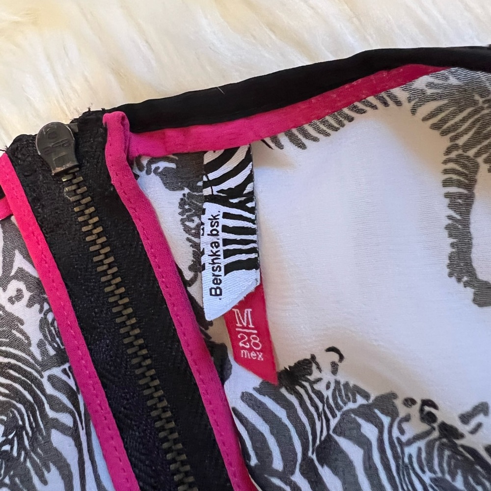 Summer dresses 🦓 - Picture 3 of 3